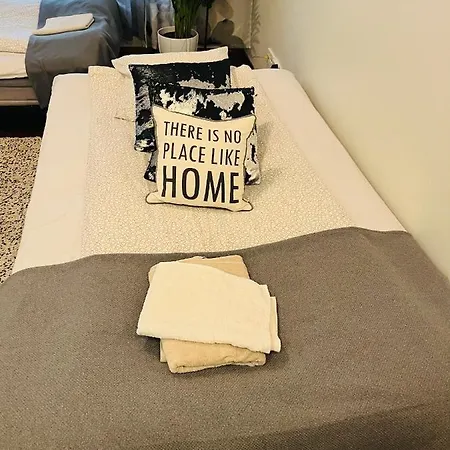 Διαμέρισμα Galaxy Airport Βάνταα