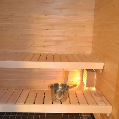 Galaxy Airport Apartmán *