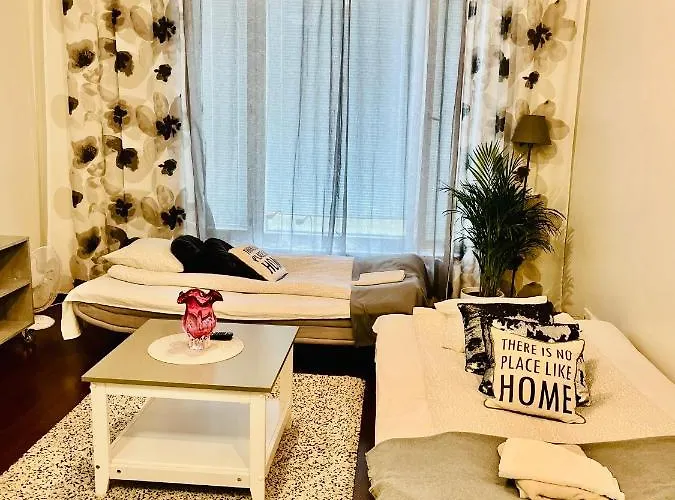 Galaxy Airport Апартаменты *